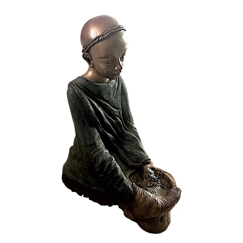 Maasai Soul Journeys Bahiya Beautiful One Resin Figurine Statue 6”x5.5” Decor